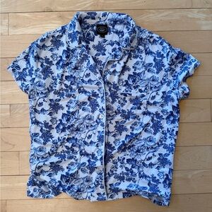 Laura Ashley Blue and White Floral Pajama Top - S